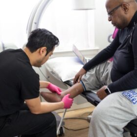 What is the best way to remove spider veins? We describe the best minimally invasive treatments and home remedies to address your vein problems. 